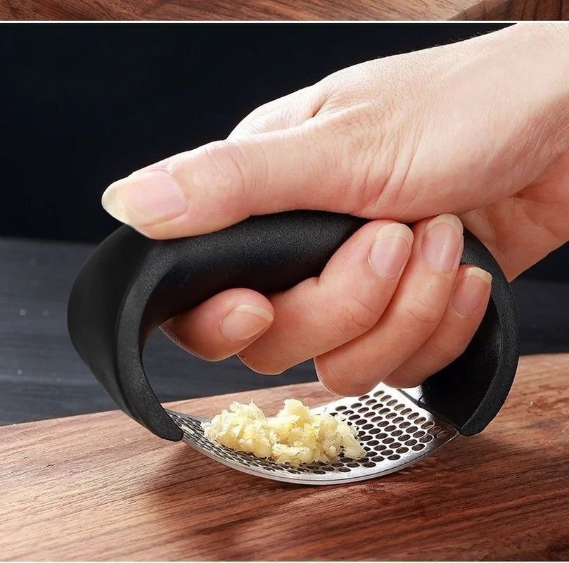 GarlicGlide - Smooth Handheld Press for Garlic and Ginger
